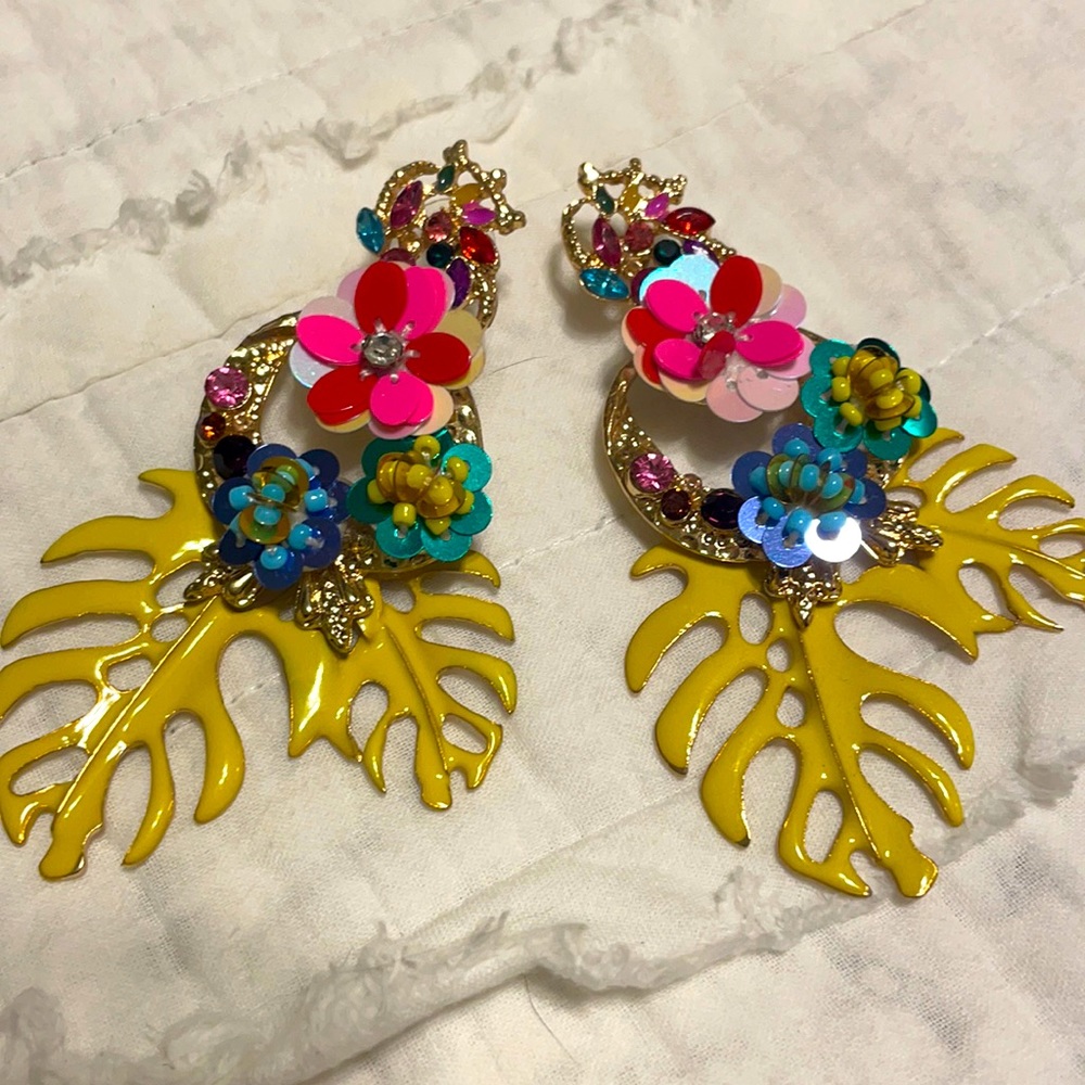 Island earrings